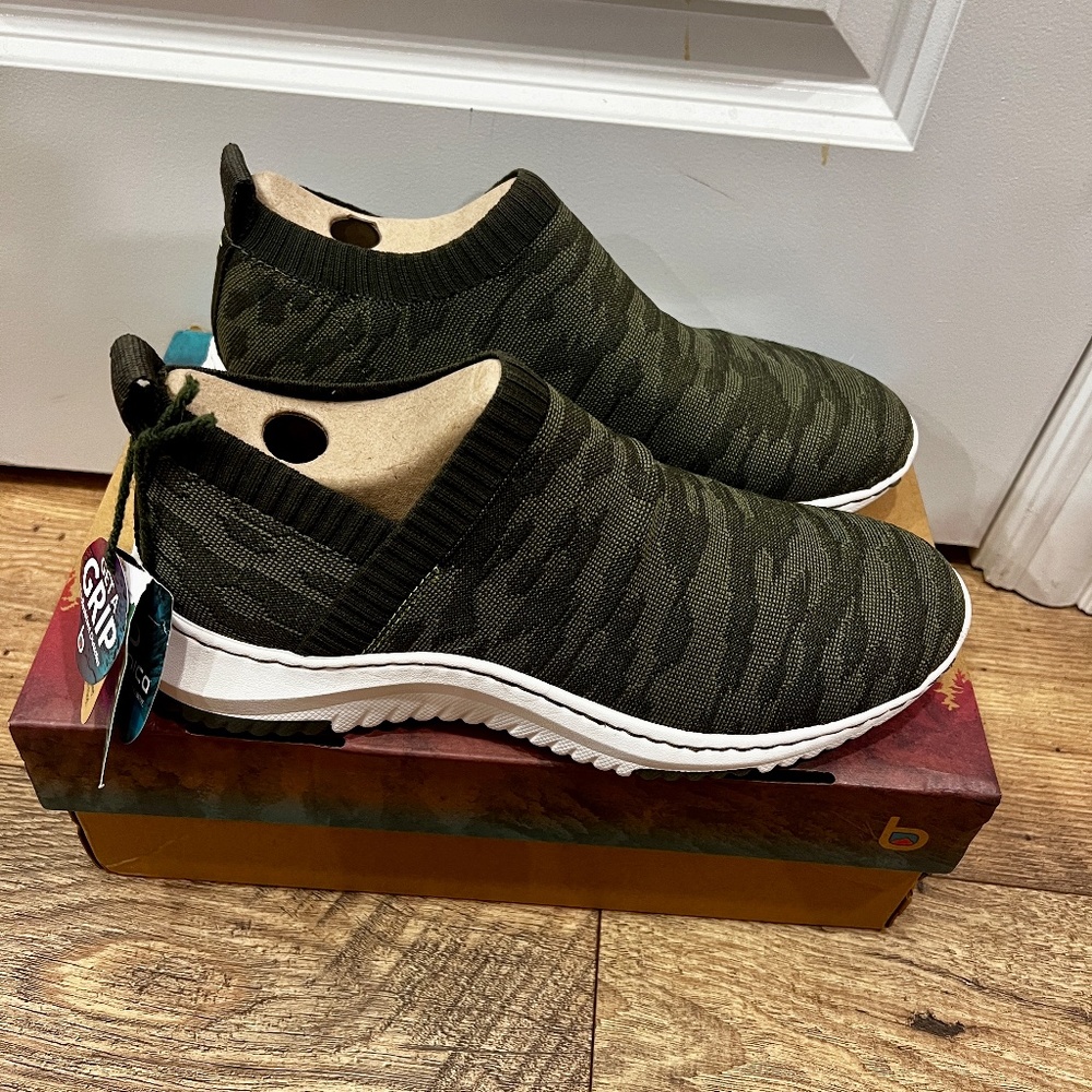Bionica Odea Olive Camo Slip-on Sneaker